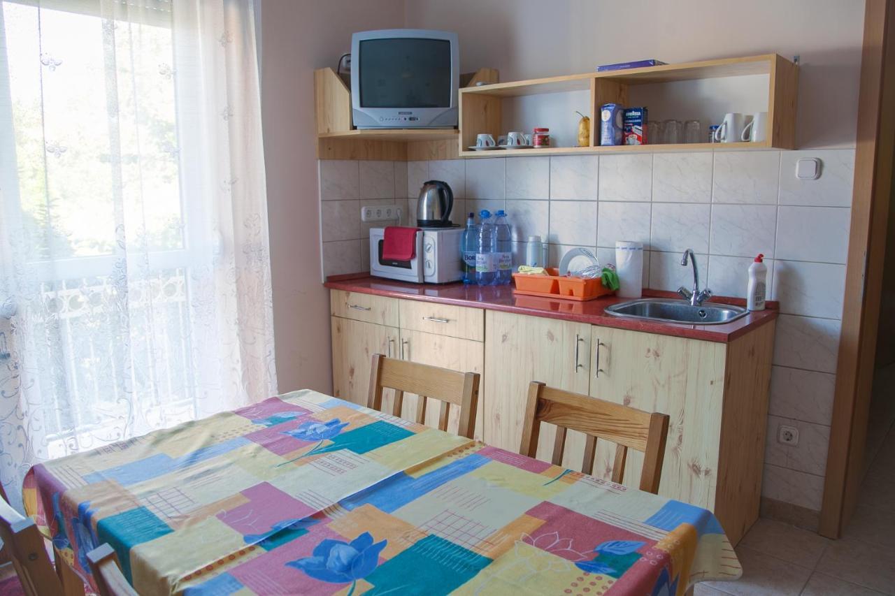 Bed and Breakfast Izabella Panzio à Hajdúszoboszló Extérieur photo